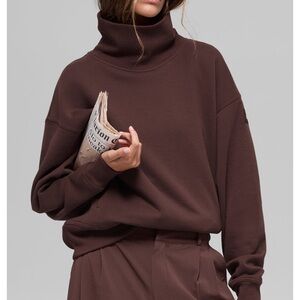 ALO Yoga Hazy Mock Neck Pullover - Brown